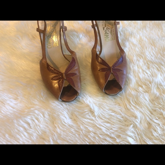 Salvatore Ferragamo Strappy Two Tone Leather Heeled Sandals Sz 6.5 - Picture 3 of 9